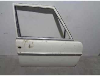 FRONT RIGHT DOOR 1157201805 WHITE 4 DOORS