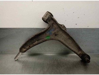Recambio de brazo suspension inferior delantero derecho para opel signum 3.0 v6 cdti cat (y 30 dt / lb5) referencia OEM IAM 3520