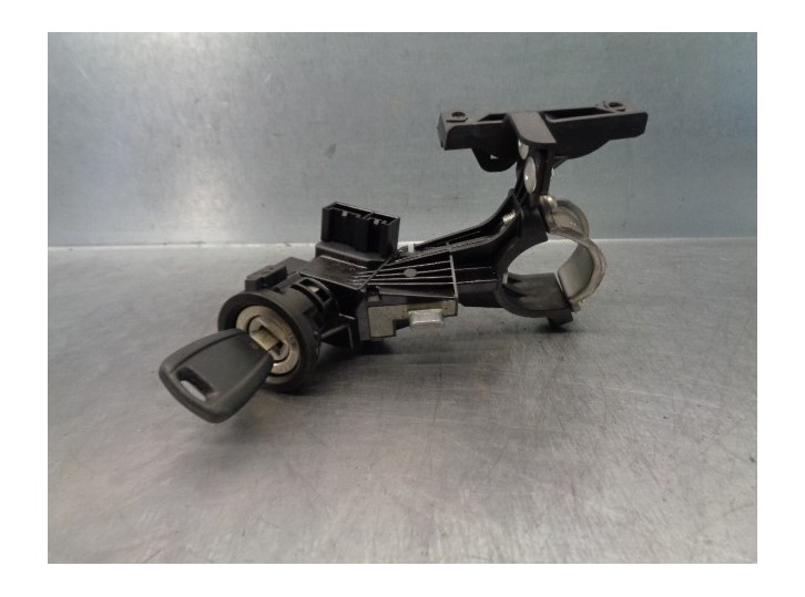 Replacement ignition switch for Fiat Punto (Evo) (199) 1.3 16V JTD CAT OEM IAM reference 518655430 