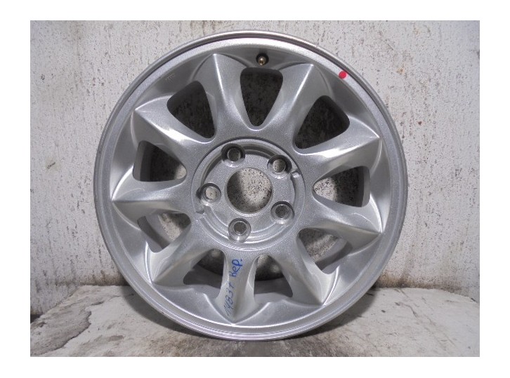 Recambio de llanta para kia opirus 3.5 v6 cat referencia OEM IAM 529103F000 R166.5JX16OFFET46 ALUMINIO 9P