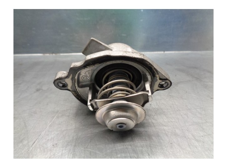 Recambio de termostato para mercedes-benz clase cls (w219) 5.5 v8 cat referencia OEM IAM A273200041  