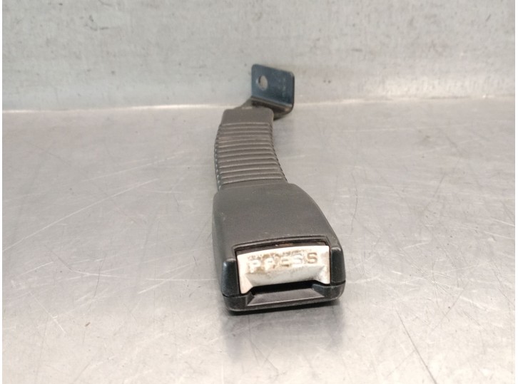 Recambio de enganche cinturon para hyundai galloper ii (jk-01) 2.5 td intercooler referencia OEM IAM P24322 P24322 