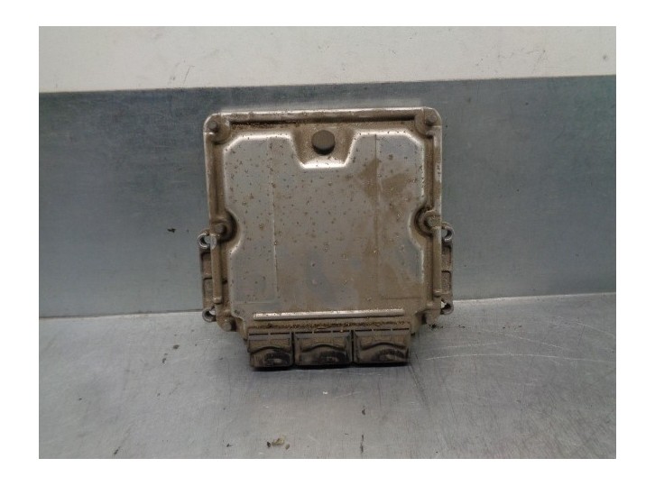 Recambio de centralita motor uce para renault megane ii coupe/cabrio 1.9 dci diesel referencia OEM IAM 8200391966 0281011776 BOS