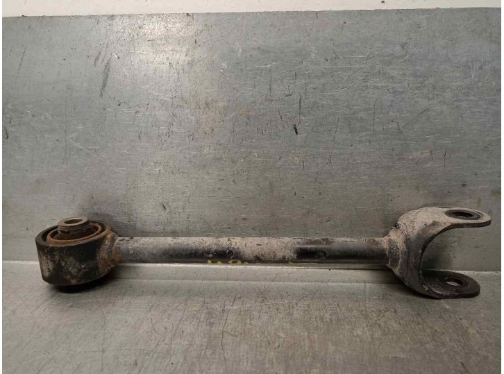 Recambio de brazo suspension superior trasero derecho para toyota c-hr referencia OEM IAM 4871047010  