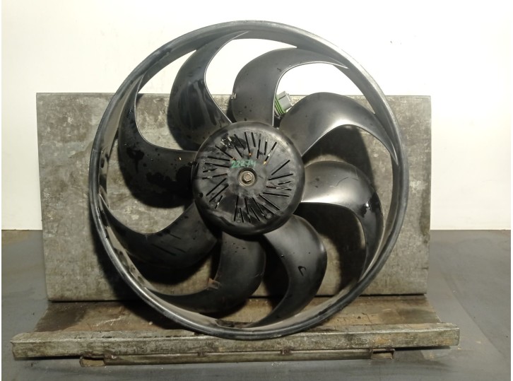 Recambio de electroventilador para volvo v40 hatchback (525) d2 referencia OEM IAM 31686809 