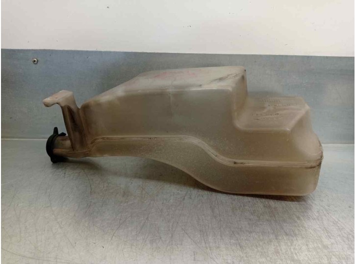 Recambio de deposito limpia para iveco daily caja cerrada (1999 =>) 2.3 diesel cat referencia OEM IAM 500336395  