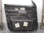 Recambio de guarnecido puerta delantera derecha para land rover discovery 2.7 td v6 cat referencia OEM IAM VBA500060 
