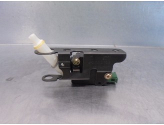 Recambio de motor cierre centralizado porton para land rover discovery 2.7 td v6 cat referencia OEM IAM FUG500070 