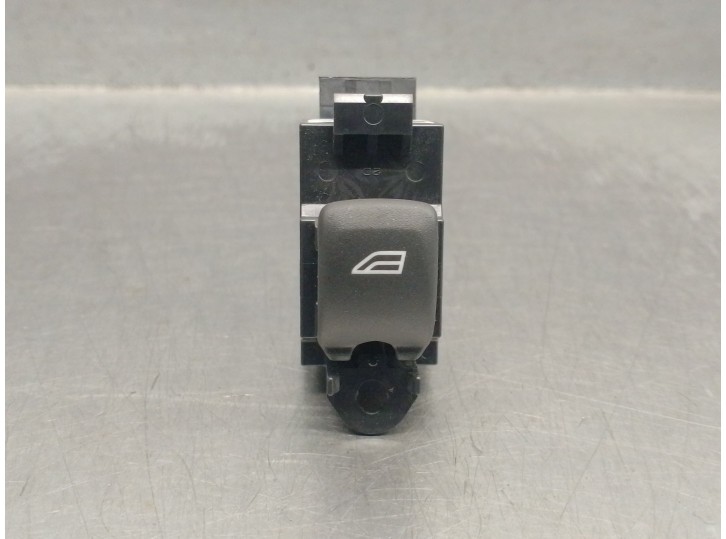 Recambio de mando elevalunas delantero derecho para volvo v40 hatchback (525) d2 referencia OEM IAM 31394840 