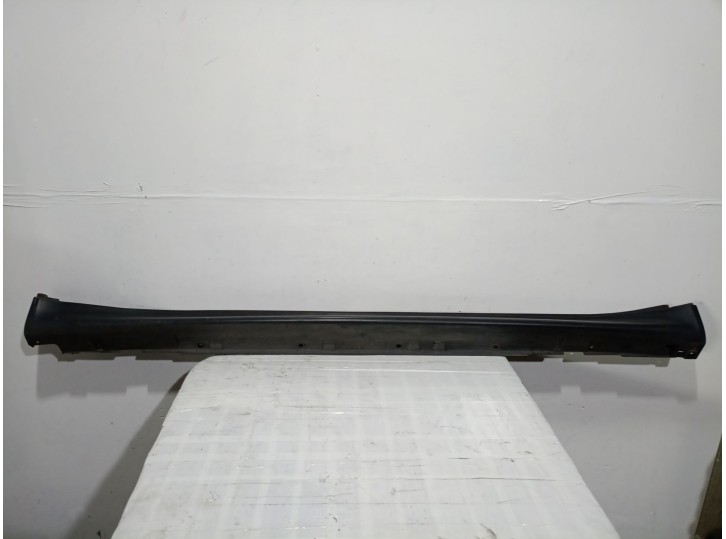 Recambio de faldon lateral para nissan juke (f15) 1.6 referencia OEM IAM 768511KA6A 768511KA6A 