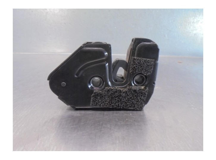 Recambio de cerradura maletero / porton para land rover discovery 2.7 td v6 cat referencia OEM IAM CWC500020 