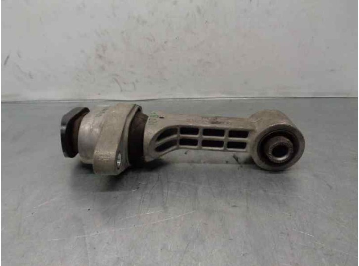 Replacement engine mount for Hyundai i30 (GD) 1.4 CRDi CAT OEM IAM reference 21950A5000 
