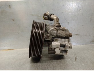 Recambio de bomba servodireccion para land rover discovery 2.7 td v6 cat referencia OEM IAM QVB500400 