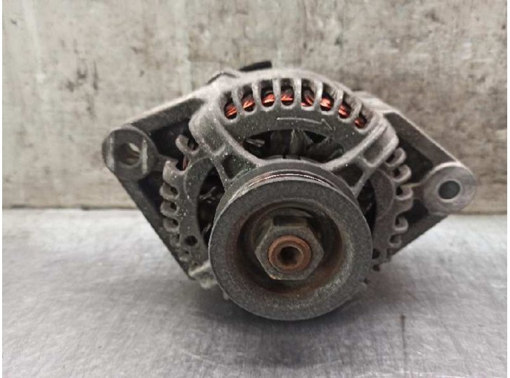 Recambio de alternador para smart coupe 0.6 turbo cat referencia OEM IAM 0003250V008 63321658 DENSO