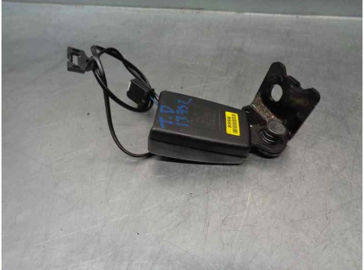 Recambio de enganche cinturon para chevrolet aveo sedán ltz referencia OEM IAM   