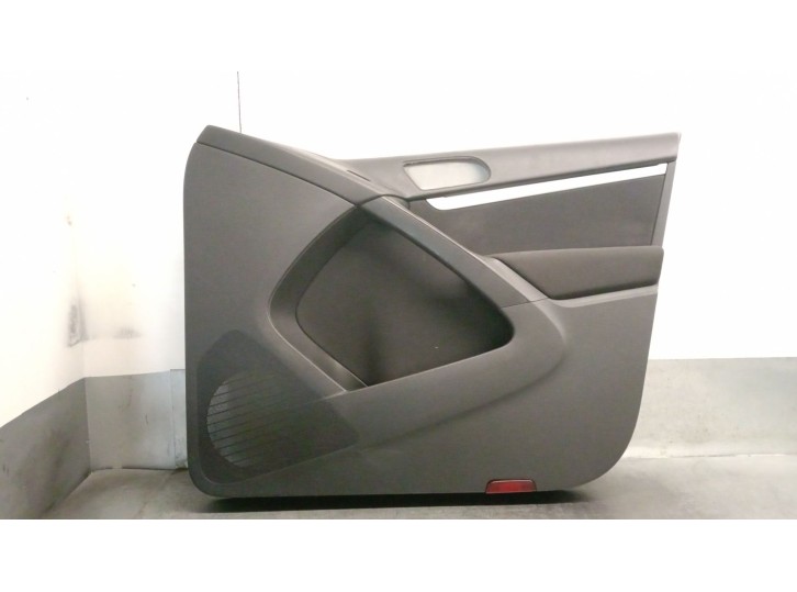 Recambio de guarnecido puerta delantera derecha para volkswagen tiguan (5n_) 2.0 tdi referencia OEM IAM 5N0867012B 5N0867012E 