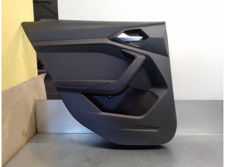 Recambio de guarnecido puerta trasera izquierda para audi a1 sportback (gba) 1.0 tfsi referencia OEM IAM 82G867487 5 PUERTAS