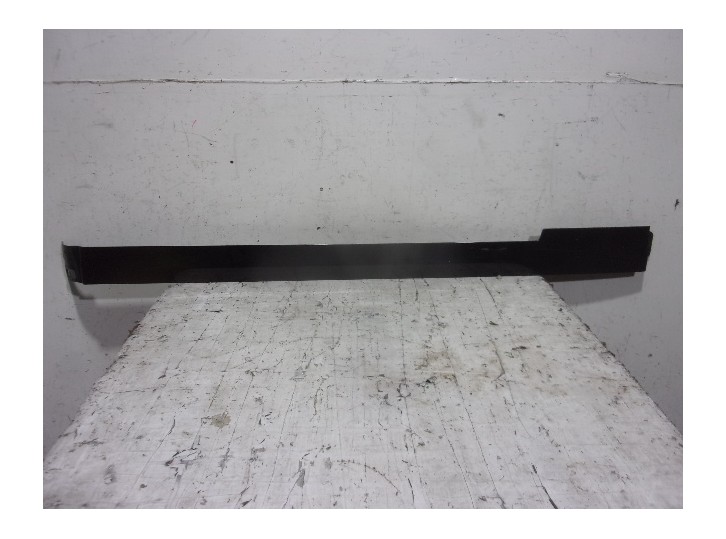 Recambio de moldura para mercedes-benz vito tourer (447) 2.0 cdi cat referencia OEM IAM A4476900370 NEGRA 