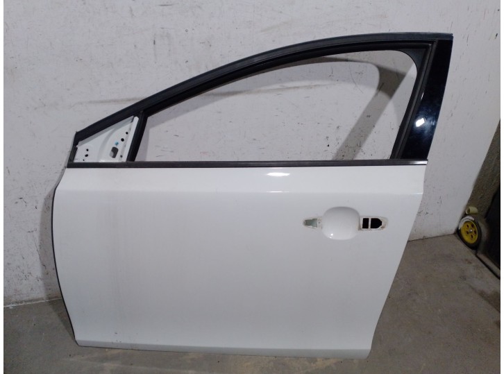 Recambio de puerta delantera izquierda para volvo v40 hatchback (525) d2 referencia OEM IAM 32321018 32321018 