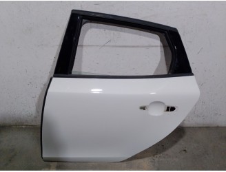 Recambio de puerta trasera izquierda para volvo v40 hatchback (525) d2 referencia OEM IAM 32321999 32321999 