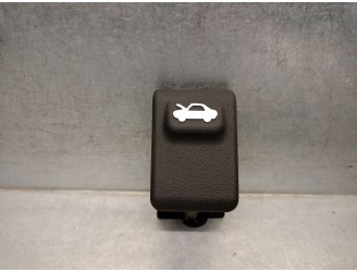 Replacement hood latch for Hyundai i20 III (BC3, BI3) 1.0 T-GDI OEM IAM reference 8118234000 