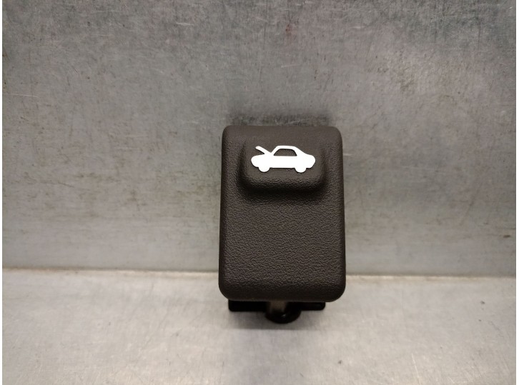 Recambio de cerradura capot para hyundai i20 iii (bc3, bi3) 1.0 t-gdi referencia OEM IAM 8118234000  