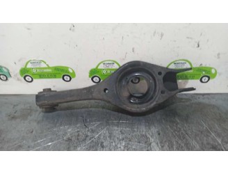 Recambio de brazo suspension inferior trasero derecho para hyundai i30 1.4 cat referencia OEM IAM 552102H100 