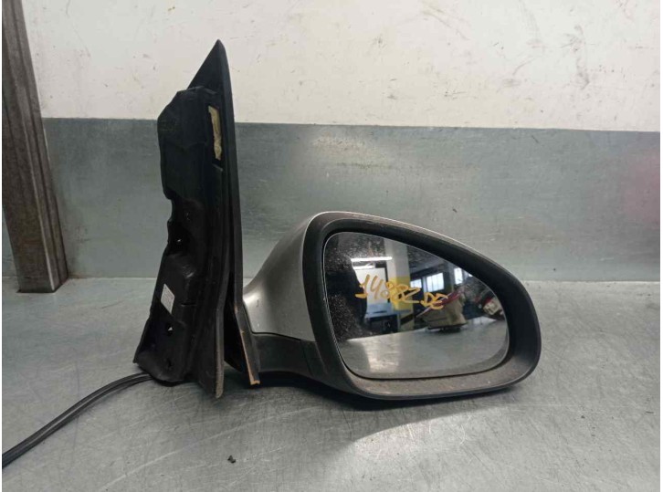 Recambio de retrovisor derecho para opel astra j lim. 1.7 16v cdti referencia OEM IAM 13302755 5 PINES 5 PUERTAS