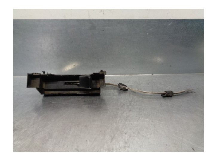 Recambio de maneta interior delantera izquierda para volvo serie 850 2.5 turbodiesel referencia OEM IAM 9133514 