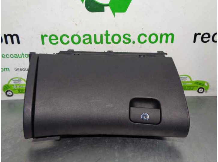 Recambio de guantera para hyundai i30 1.4 cat referencia OEM IAM 845402R000 CESTA 6B