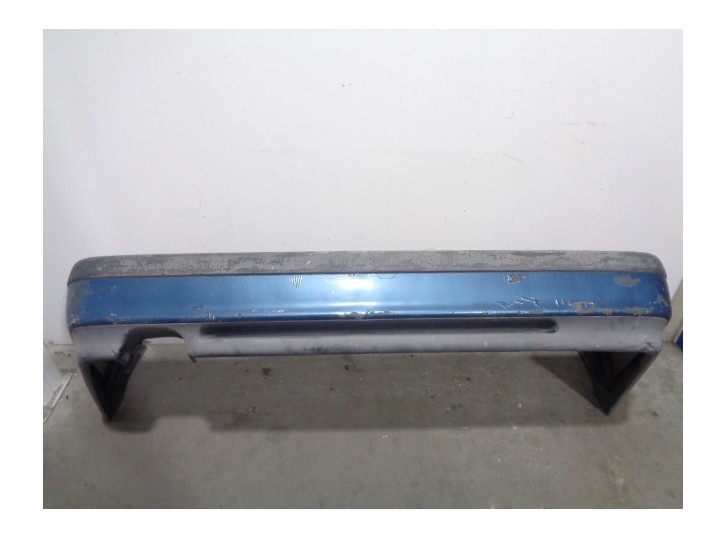 Recambio de paragolpes trasero para volvo serie 850 2.5 turbodiesel referencia OEM IAM AZUL Y NEGRO 4 PUERTAS