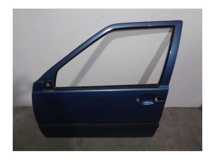 Replacement front left door for Volvo Series 850 2.5 Turbodiesel OEM IAM reference 9203405 BLUE 4 DOORS