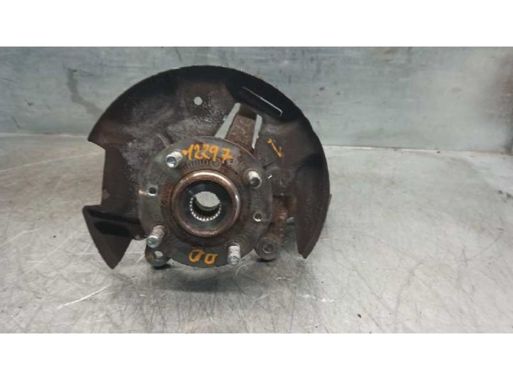 Replacement front right steering knuckle for Kia Sephia II 1.5 CAT OEM IAM reference K2A133021A 