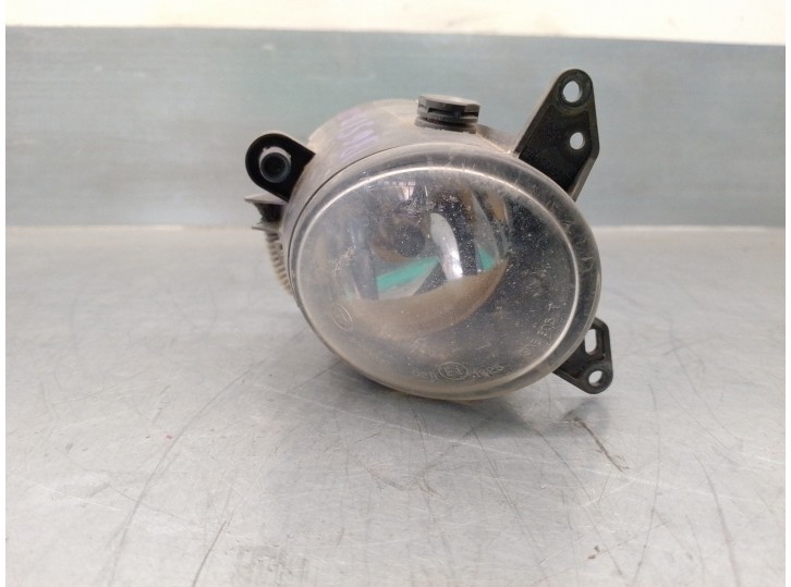 Recambio de faro antiniebla derecho para mitsubishi lancer berlina (cy0) inform referencia OEM IAM MR957362 0305069002 4 PUERTAS