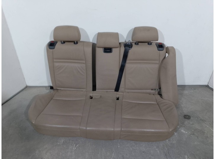 Recambio de asientos traseros para bmw x5 (e70) 3.0 turbodiesel cat referencia OEM IAM 52300415367 CUERO BEIGE 5 PUERTAS