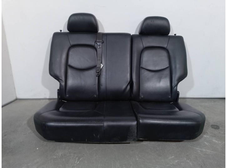Recambio de asientos traseros para chevrolet hhr 2.4 16v referencia OEM IAM 25902051 CUERO NEGRO 5 PUERTAS