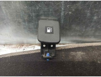 Recambio de tapa exterior combustible para ssangyong actyon sports 2.0 td cat referencia OEM IAM 71140090001  