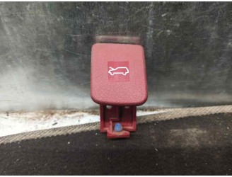 Recambio de cerradura capot para ssangyong actyon sports 2.0 td cat referencia OEM IAM 7114009000  