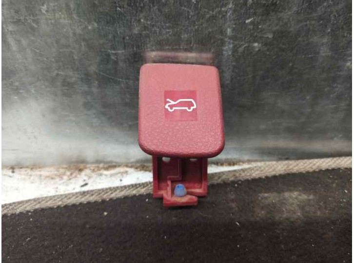 Recambio de cerradura capot para ssangyong actyon sports 2.0 td cat referencia OEM IAM 7114009000  