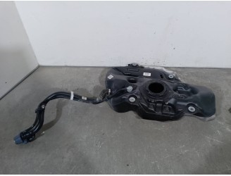 Recambio de deposito combustible para toyota c-hr referencia OEM IAM 77001F4010  