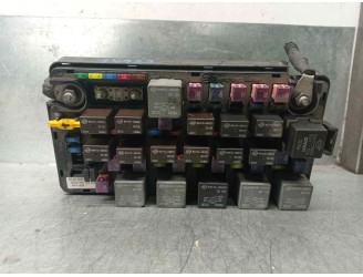 Recambio de caja reles / fusibles para ssangyong kyron 2.0 referencia OEM IAM 8231009030  