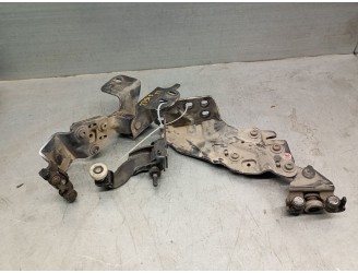 Recambio de soporte / guia puerta corredera para ford b-max (jk) 1.6 tdci referencia OEM IAM AV11R25029AF 2120482 