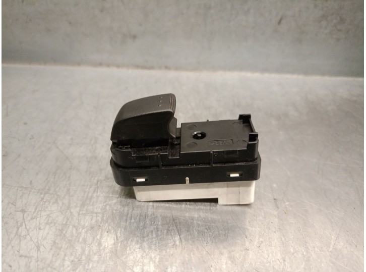 Recambio de mando elevalunas trasero izquierdo para mazda 5 (cr) 2.0 cd (cr19) referencia OEM IAM CC5166380A CC5166380A 