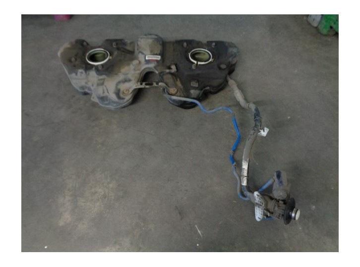 Recambio de deposito combustible para mercedes-benz clase r (w251) 320 cdi l (251.122) referencia OEM IAM A2514710401 A251470210