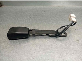 Recambio de enganche cinturon para ssangyong kyron 2.0 referencia OEM IAM 07052205 DEL DER 5 PUERTAS