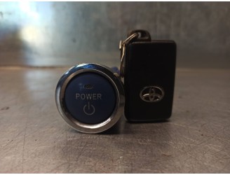 Recambio de boton start/stop para toyota auris 1.8 16v cat referencia OEM IAM 15A854  