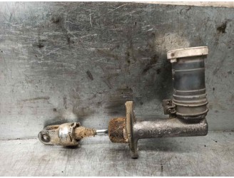 Recambio de bomba embrague para mitsubishi l 200 (k34t) 2.5 turbodiesel referencia OEM IAM 