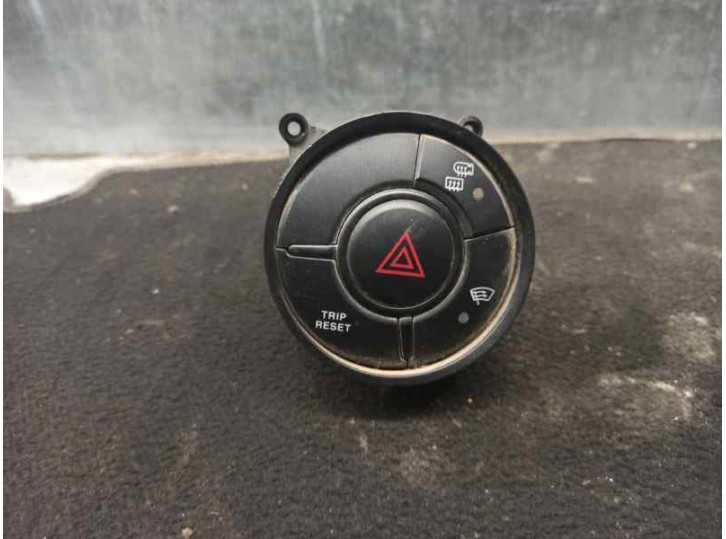 Recambio de warning para ssangyong actyon sports 2.0 td cat referencia OEM IAM 8520131000 