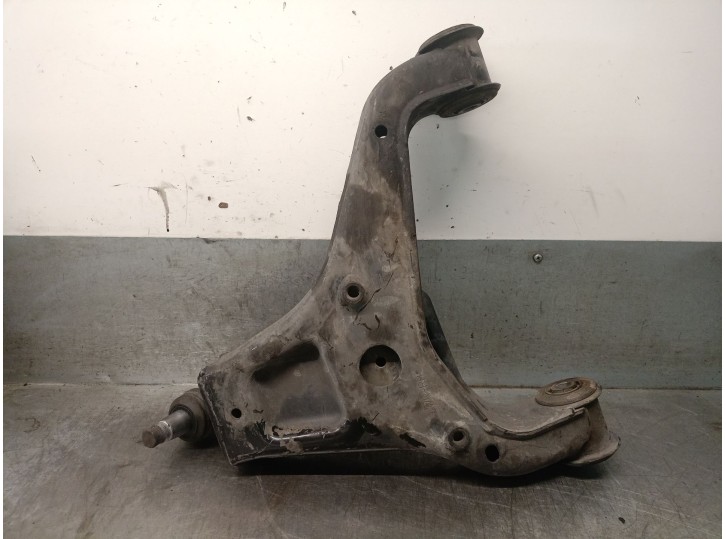 Recambio de brazo suspension inferior delantero derecho para hyundai h350 furgoneta 2.5 crdi referencia OEM IAM 5450159000 54501