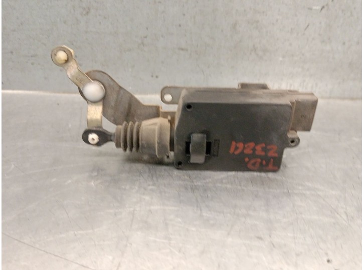 Recambio de motor cierre centralizado trasero derecho para hyundai galloper ii (jk-01) 2.5 td intercooler referencia OEM IAM D4B